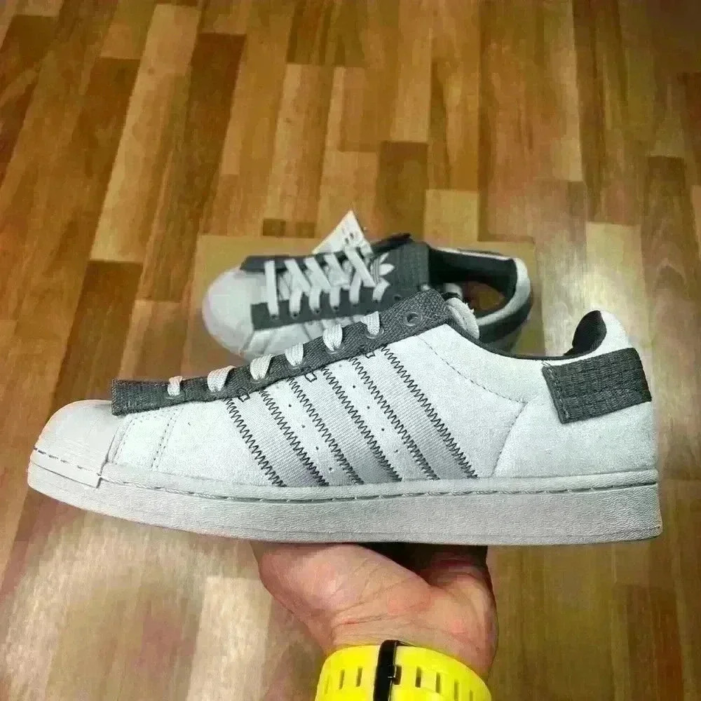💰HUGE CLEARANCE SALE 💰 Adidas Originals Superstar Parley Mens Sneakers - Picture 2 of 13